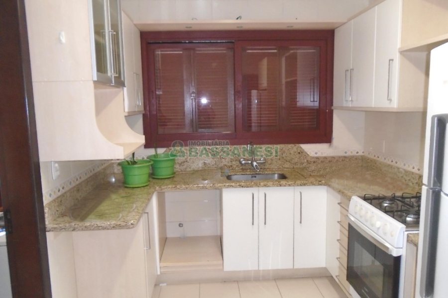 Apartamento com 270m², 4 dormitórios, 2 vagas, no bairro Colina Sorriso em Caxias do Sul para Comprar