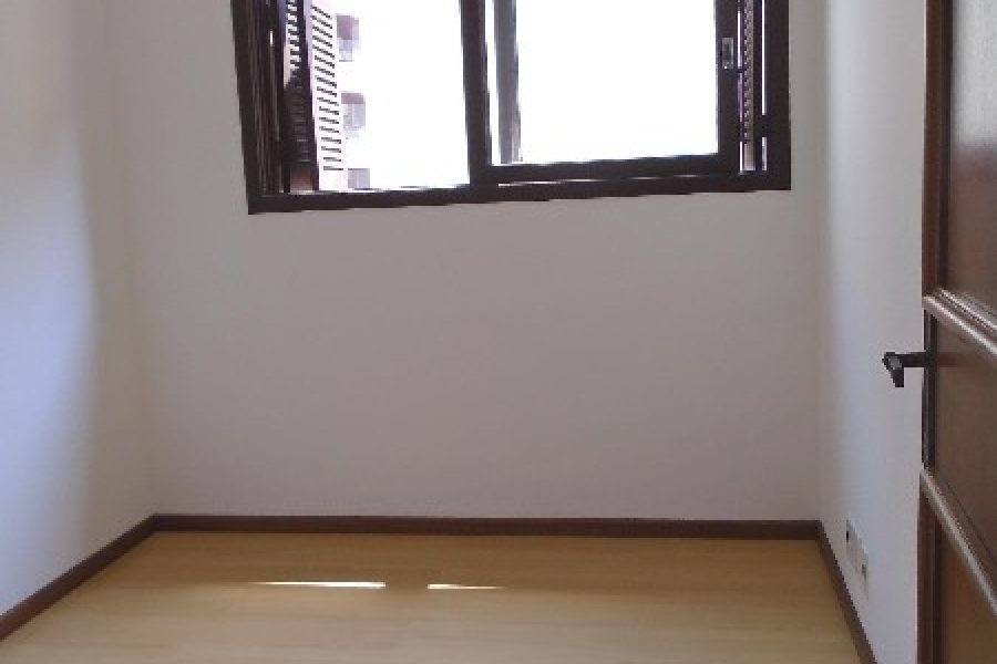 Apartamento com 140m², 3 dormitórios, 1 vaga, no bairro Centro em Caxias do Sul para Alugar