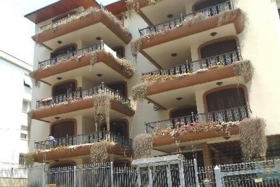 Apartamento com 140m², 3 dormitórios, 1 vaga, no bairro Centro em Caxias do Sul para Alugar