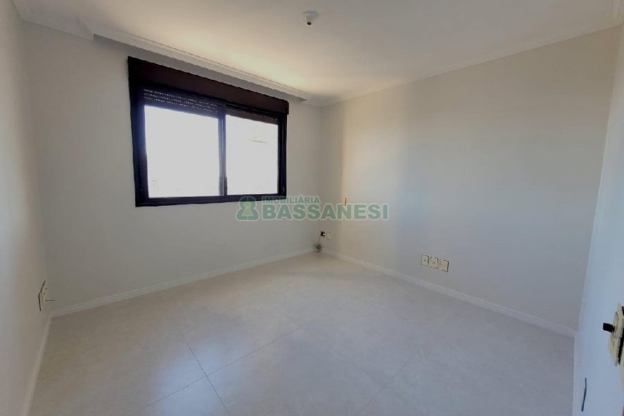 Apartamento com 190m², 3 dormitórios, 2 vagas, no bairro Rio Branco em Caxias do Sul para Comprar