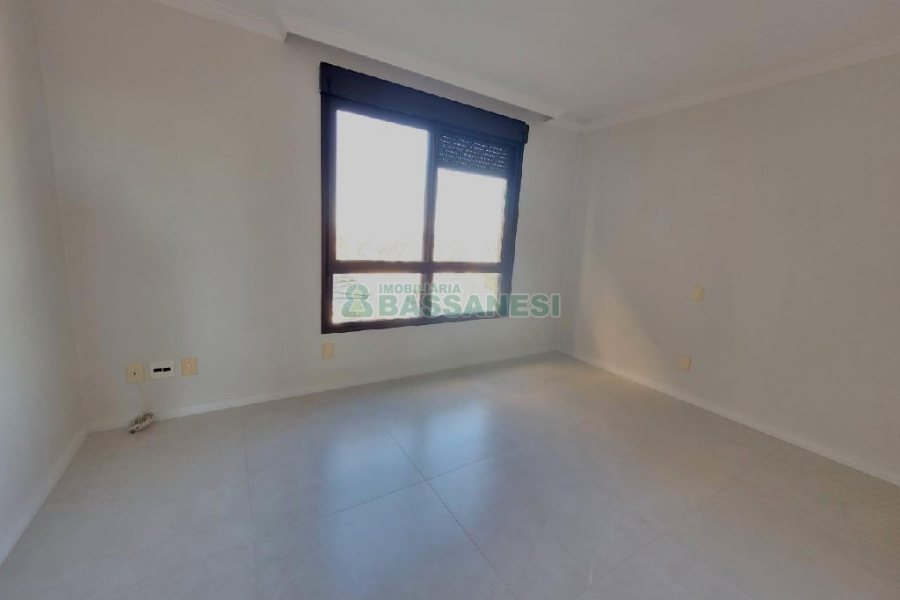 Apartamento com 190m², 3 dormitórios, 2 vagas, no bairro Rio Branco em Caxias do Sul para Comprar