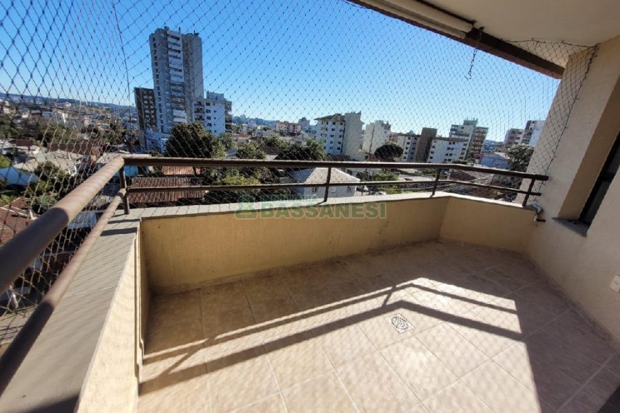 Apartamento com 190m², 3 dormitórios, 2 vagas, no bairro Rio Branco em Caxias do Sul para Comprar