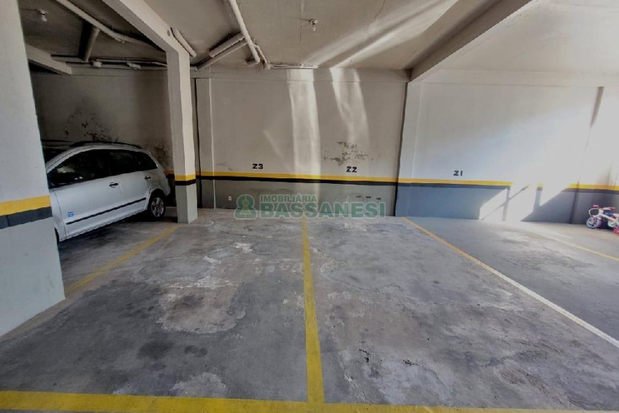 Apartamento com 190m², 3 dormitórios, 2 vagas, no bairro Rio Branco em Caxias do Sul para Comprar