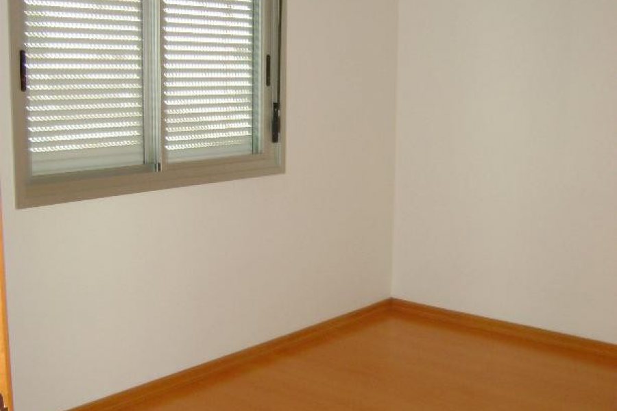 Apartamento com 105m², 3 dormitórios, 2 vagas, no bairro São Pelegrino em Caxias do Sul para Alugar