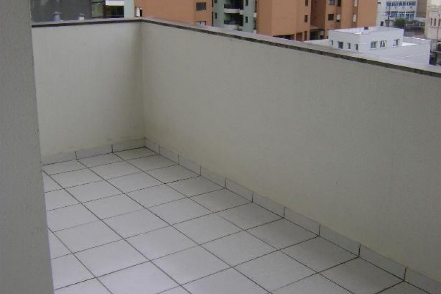 Apartamento com 105m², 3 dormitórios, 2 vagas, no bairro São Pelegrino em Caxias do Sul para Alugar