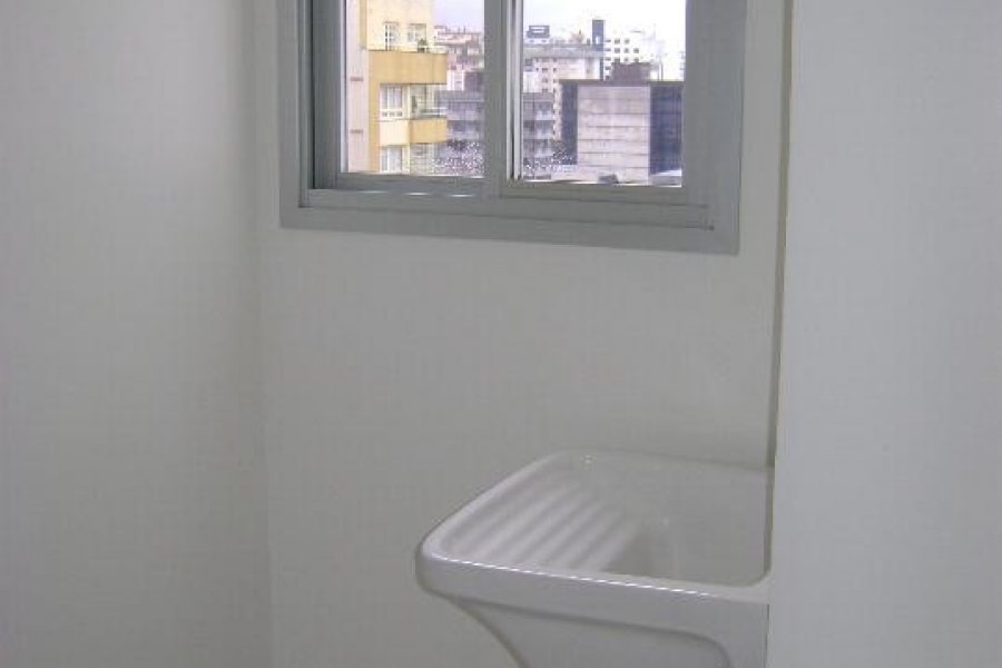 Apartamento com 105m², 3 dormitórios, 2 vagas, no bairro São Pelegrino em Caxias do Sul para Alugar
