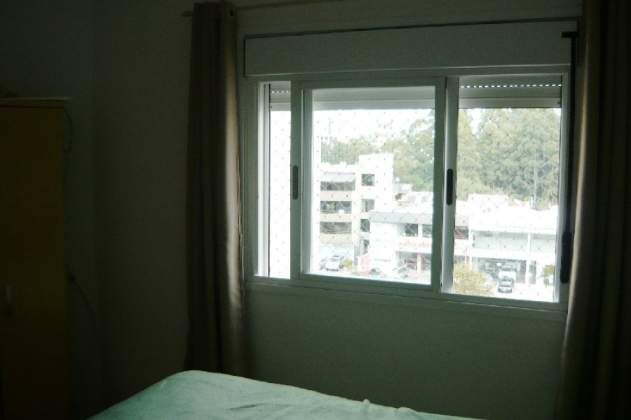 Apartamento com 95m², 3 dormitórios, 2 vagas, no bairro Cinqüentenário em Caxias do Sul para Comprar