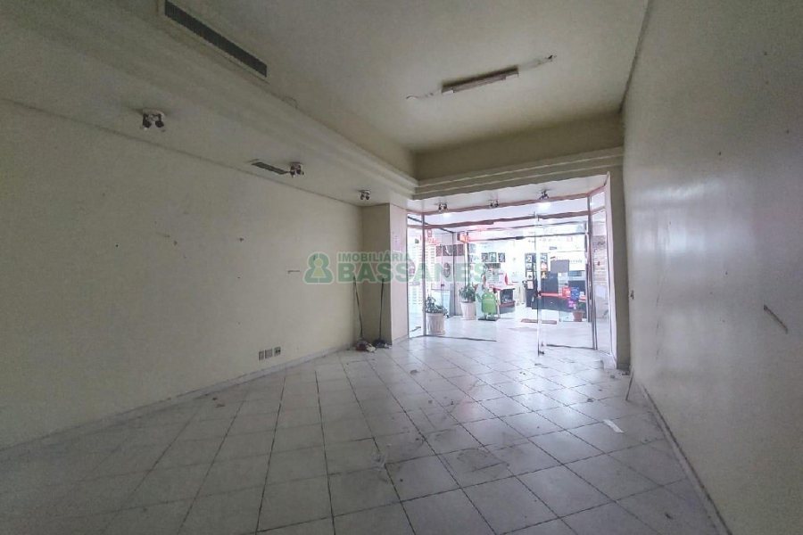 Loja com 40m², no bairro Centro em Caxias do Sul para Alugar