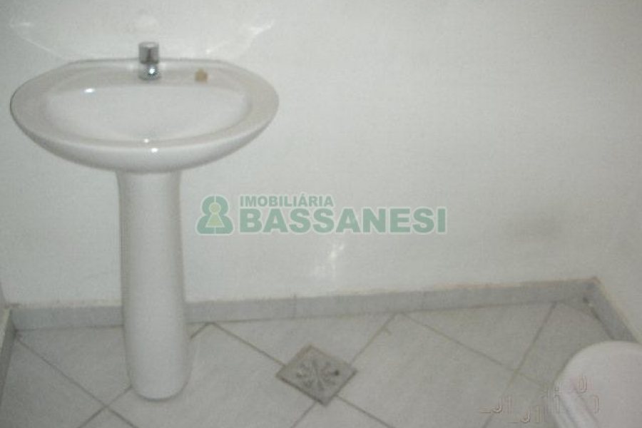 Loja com 40m², no bairro Centro em Caxias do Sul para Alugar