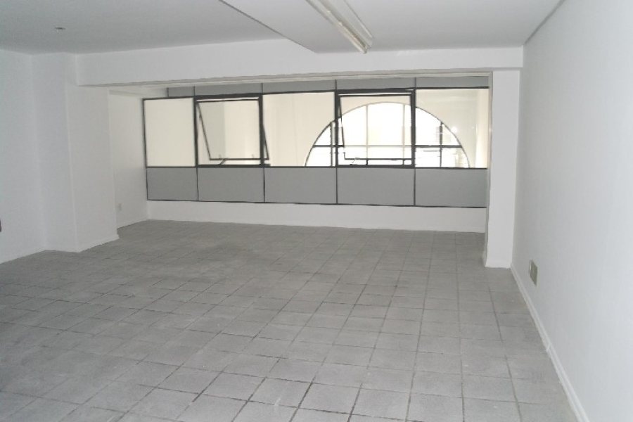 Loja com 328m², no bairro Centro em Caxias do Sul para Alugar ou Comprar