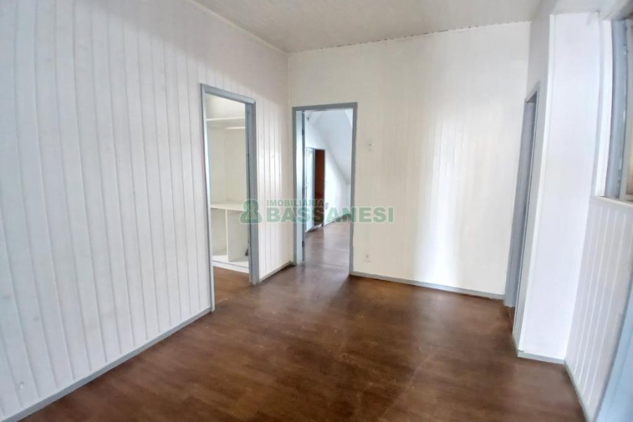 Sala com 400m², no bairro Centro em Caxias do Sul para Alugar