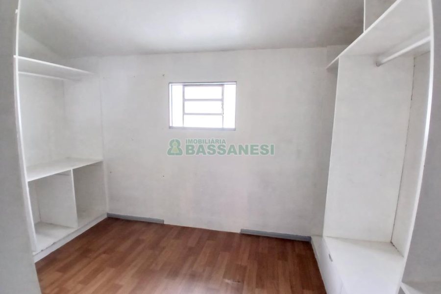 Sala com 400m², no bairro Centro em Caxias do Sul para Alugar