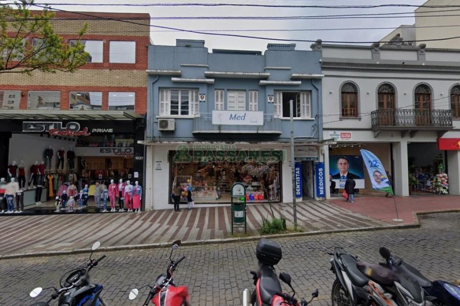 Sala com 400m², no bairro Centro em Caxias do Sul para Alugar