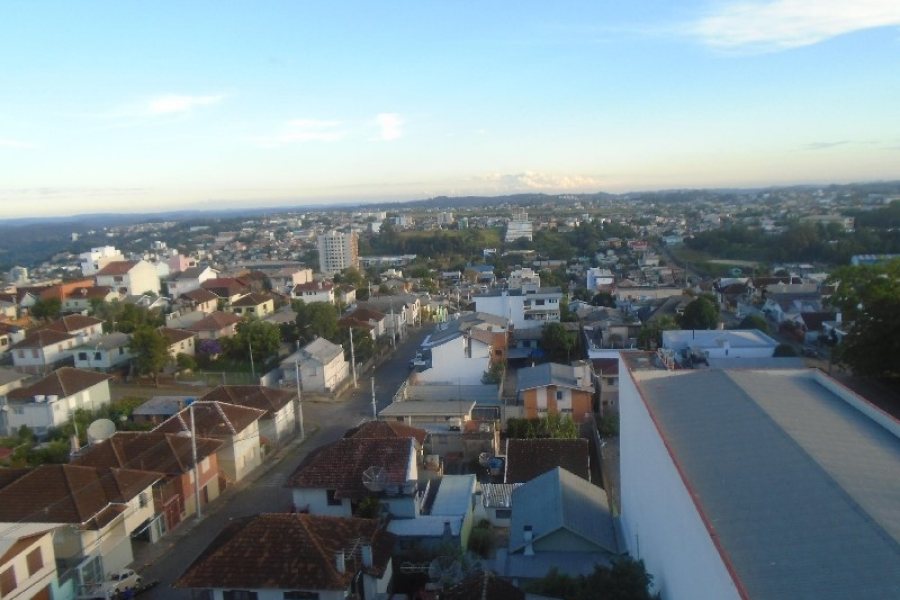 Sala com 37m², no bairro Rio Branco em Caxias do Sul para Comprar