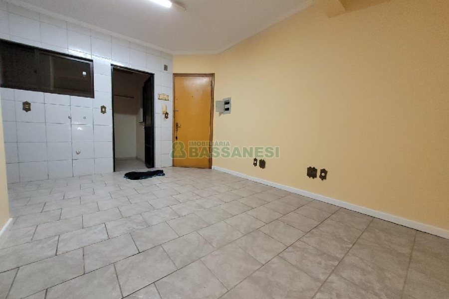 Apartamento com 78m², 2 dormitórios, 1 vaga, no bairro Centro em Caxias do Sul para Alugar