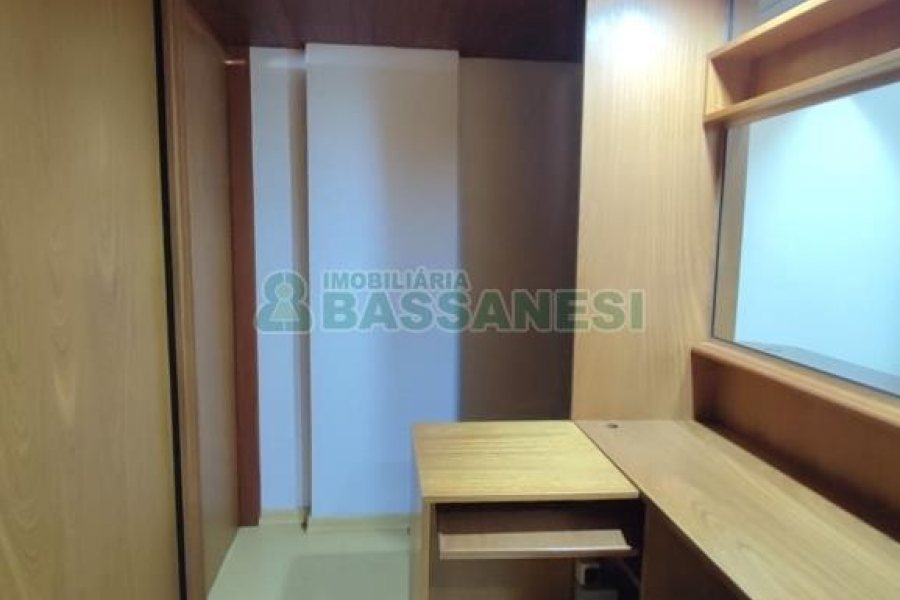 Sala com 42m², 1 vaga, no bairro Centro em Caxias do Sul para Comprar