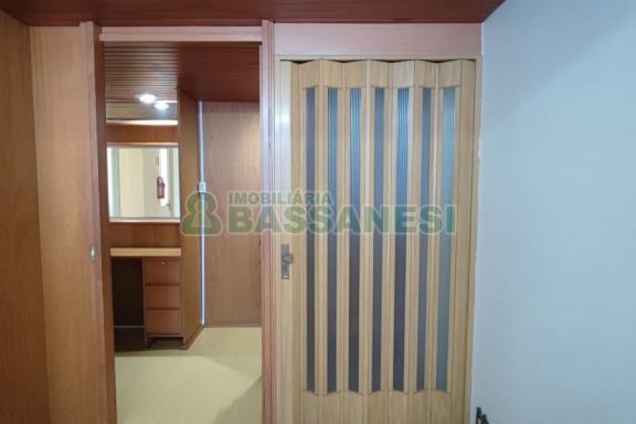 Sala com 42m², 1 vaga, no bairro Centro em Caxias do Sul para Comprar