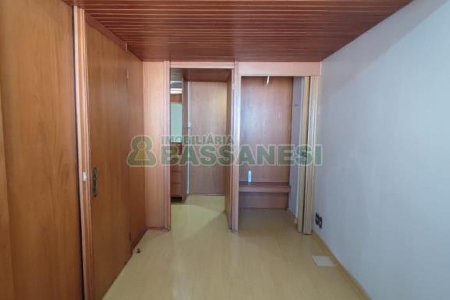 Sala com 42m², 1 vaga, no bairro Centro em Caxias do Sul para Comprar