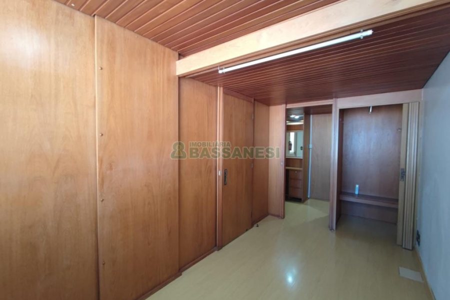 Sala com 42m², 1 vaga, no bairro Centro em Caxias do Sul para Comprar