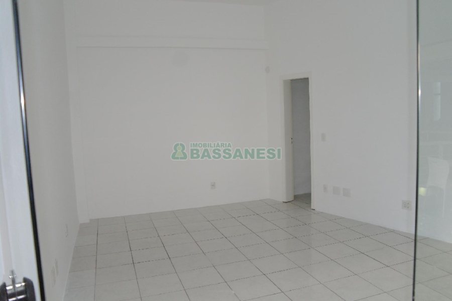 Loja com 29m², no bairro Centro em Caxias do Sul para Alugar