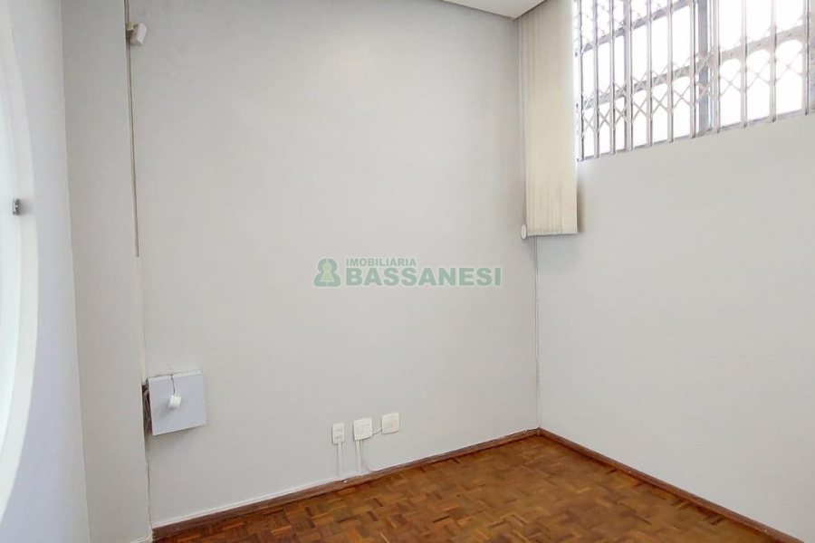 Loja com 87m², no bairro Centro em Caxias do Sul para Comprar