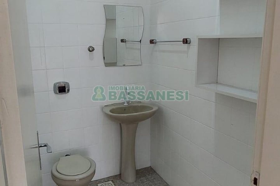 Loja com 87m², no bairro Centro em Caxias do Sul para Comprar