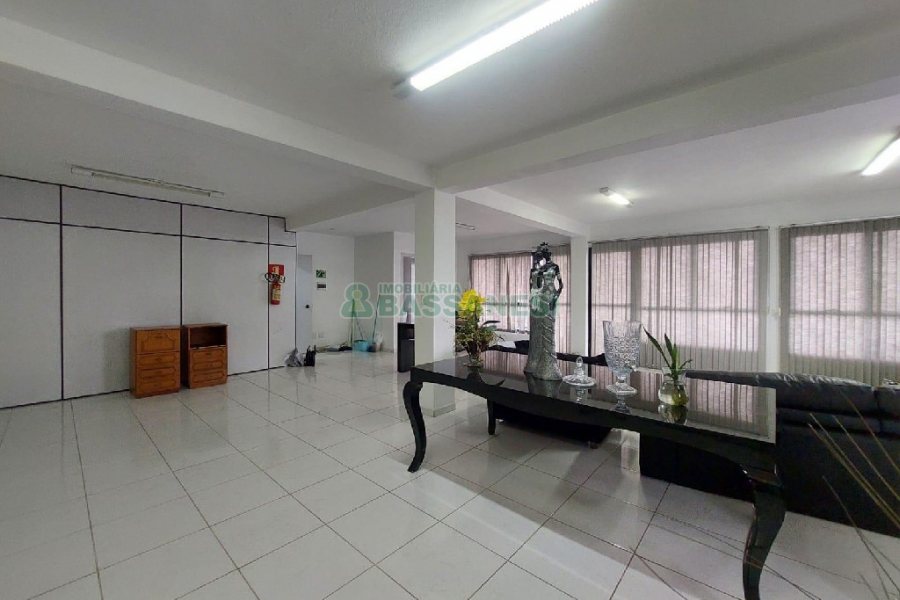 Sala com 80m², no bairro Pio X em Caxias do Sul para Alugar