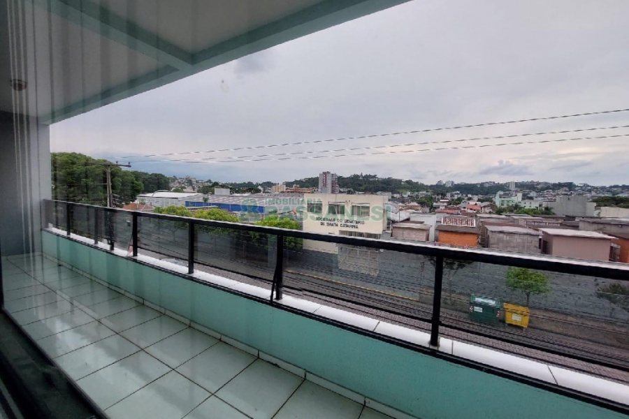 Sala com 80m², no bairro Pio X em Caxias do Sul para Alugar