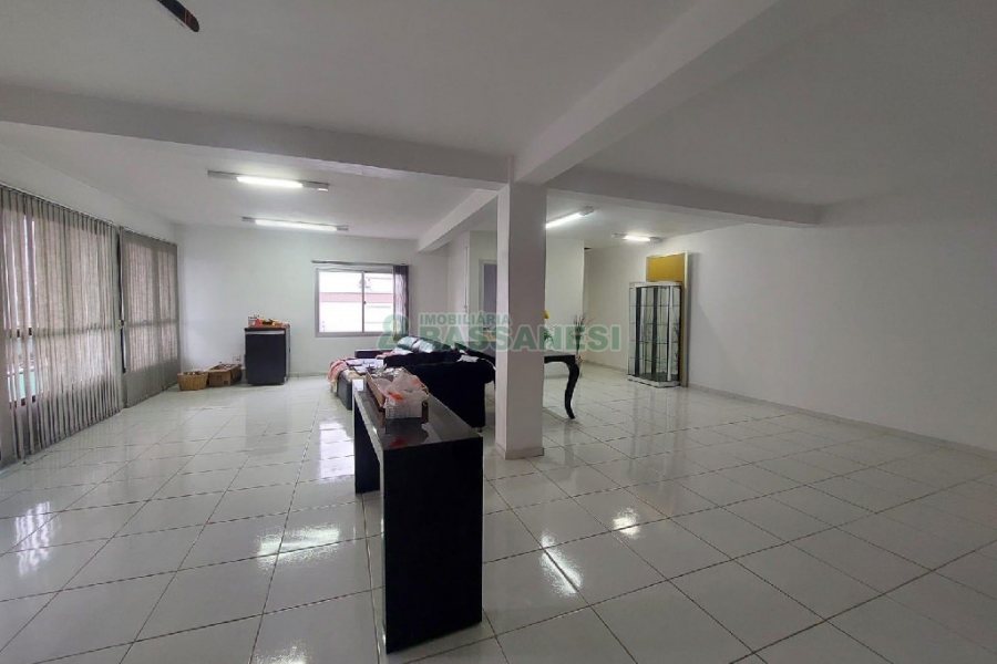 Sala com 80m², no bairro Pio X em Caxias do Sul para Alugar