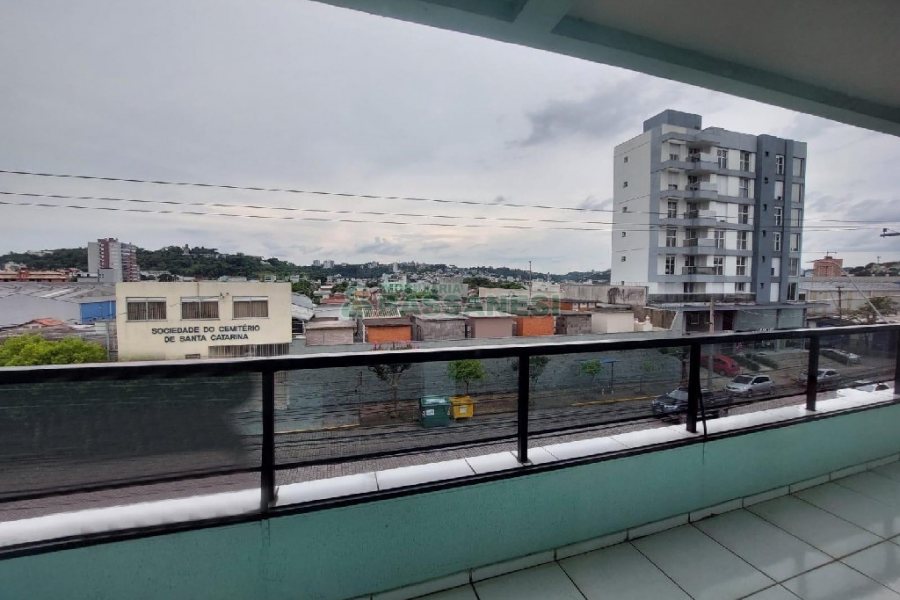 Sala com 80m², no bairro Pio X em Caxias do Sul para Alugar