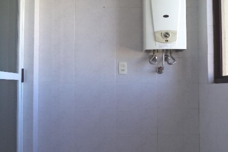 Apartamento com 83m², 2 dormitórios, 1 vaga, no bairro Sagrada Família em Caxias do Sul para Alugar