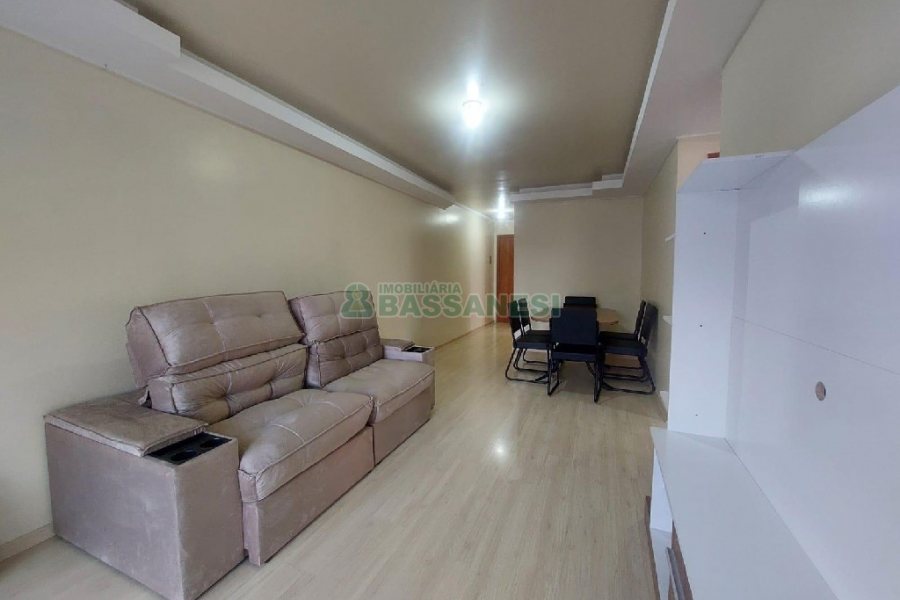 Apto Mobiliado com 70m², 2 dormitórios, 1 vaga, no bairro Santa Catarina em Caxias do Sul para Alugar