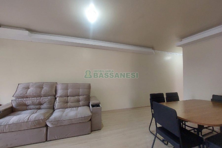 Apto Mobiliado com 70m², 2 dormitórios, 1 vaga, no bairro Santa Catarina em Caxias do Sul para Alugar