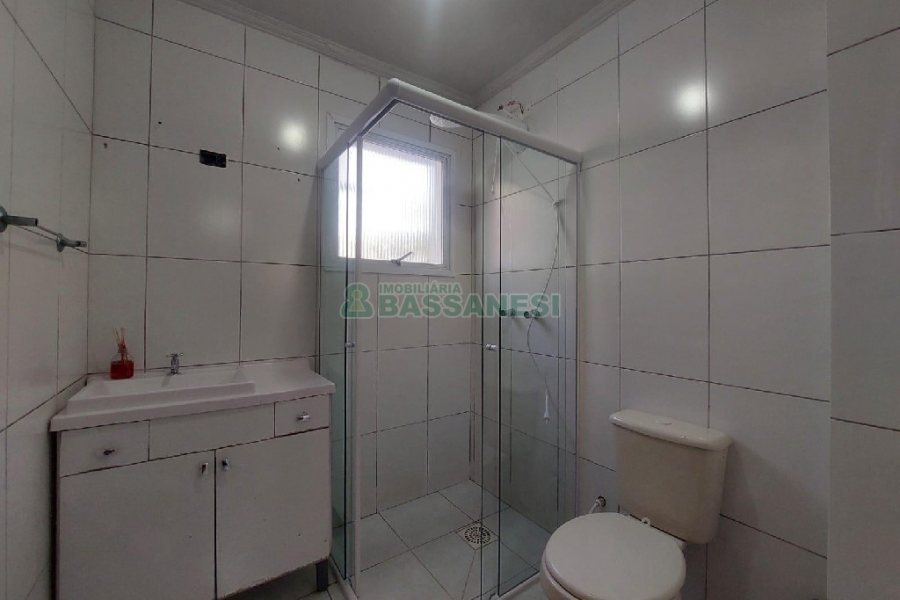 Apto Mobiliado com 70m², 2 dormitórios, 1 vaga, no bairro Santa Catarina em Caxias do Sul para Alugar