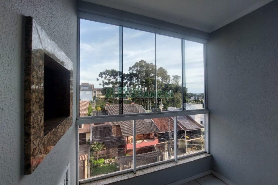 Apto Mobiliado com 70m², 2 dormitórios, 1 vaga, no bairro Santa Catarina em Caxias do Sul para Alugar