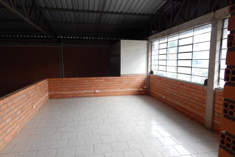Pavilhão com 314m², no bairro Santa Catarina em Caxias do Sul para Alugar
