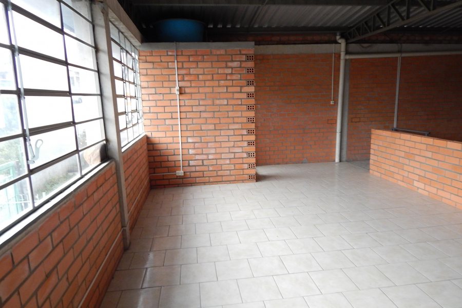 Pavilhão com 314m², no bairro Santa Catarina em Caxias do Sul para Alugar