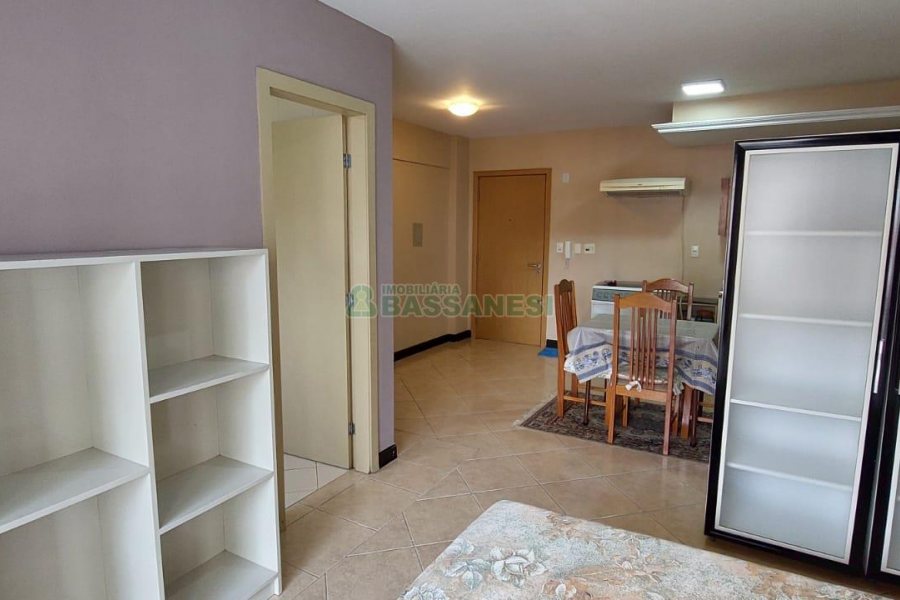 Kitinete com 37m², 1 dormitório, no bairro Centro em Caxias do Sul para Alugar