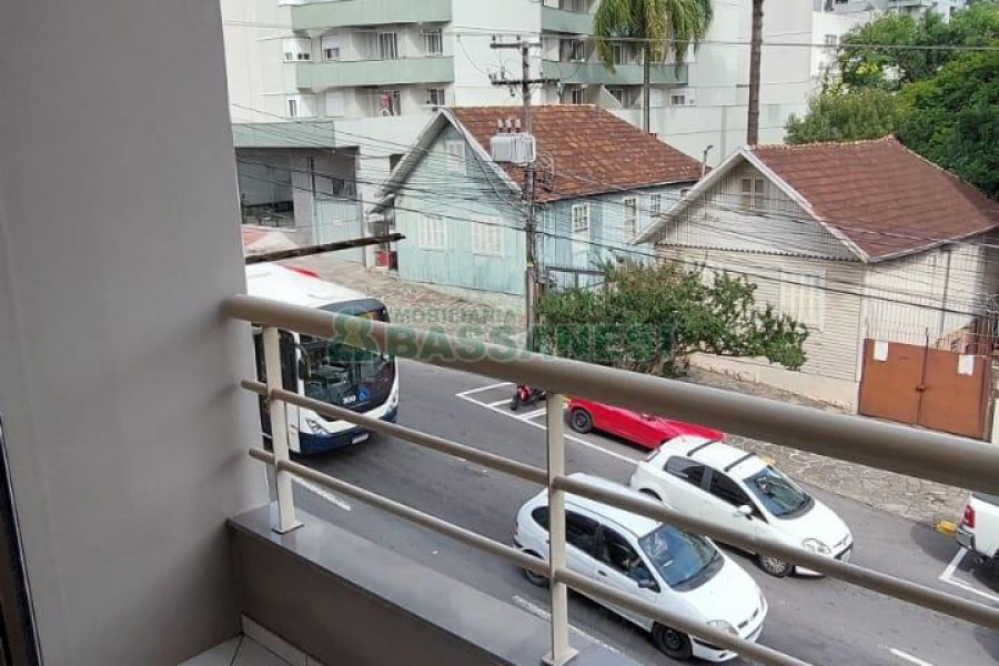 Kitinete com 37m², 1 dormitório, no bairro Centro em Caxias do Sul para Alugar