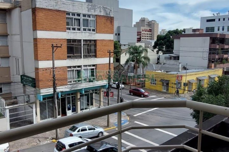 Kitinete com 37m², 1 dormitório, no bairro Centro em Caxias do Sul para Alugar