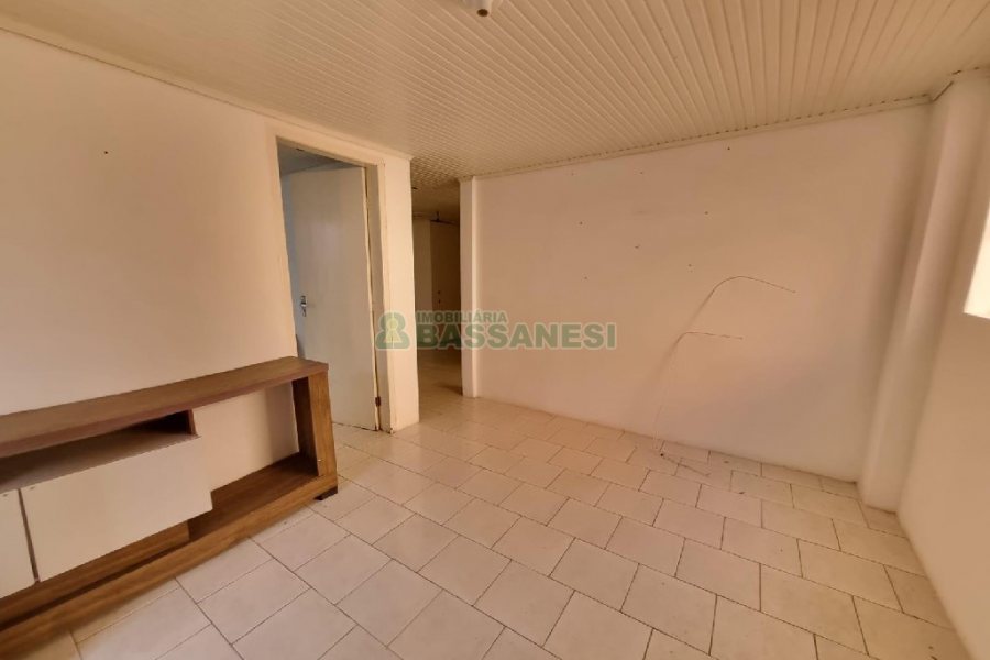 Casa com 60m², 2 dormitórios, no bairro Rio Branco em Caxias do Sul para Alugar