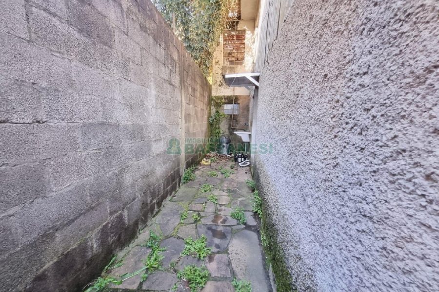 Casa com 60m², 2 dormitórios, no bairro Rio Branco em Caxias do Sul para Alugar
