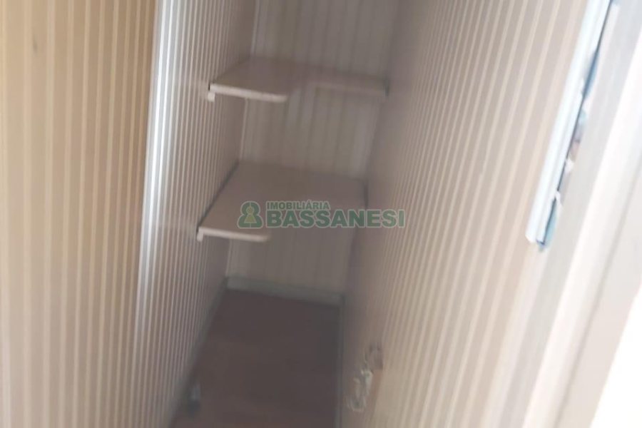 Casa, 4 dormitórios, 1 vaga, no bairro Rio Branco em Caxias do Sul para Comprar