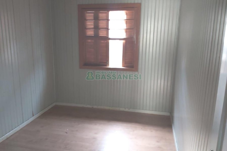 Casa, 4 dormitórios, 1 vaga, no bairro Rio Branco em Caxias do Sul para Comprar