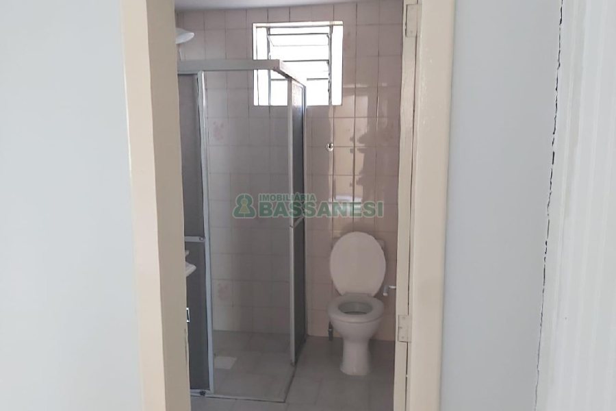 Casa, 4 dormitórios, 1 vaga, no bairro Rio Branco em Caxias do Sul para Comprar