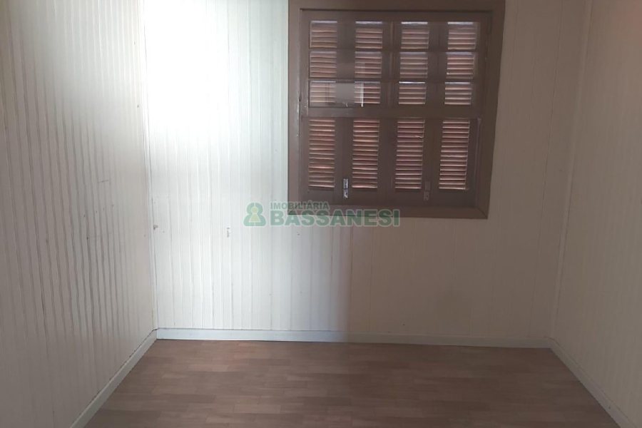 Casa, 4 dormitórios, 1 vaga, no bairro Rio Branco em Caxias do Sul para Comprar