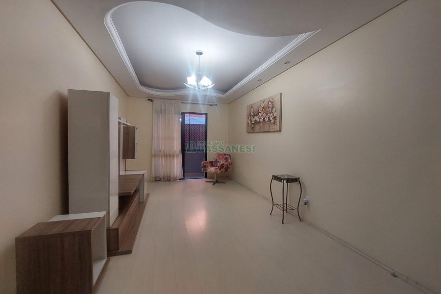Apto Mobiliado com 112m², 3 dormitórios, 1 vaga, no bairro Sagrada Família em Caxias do Sul para Alugar