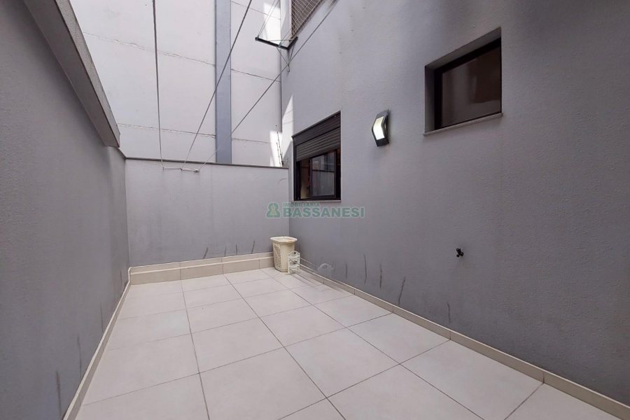 Apto Mobiliado com 112m², 3 dormitórios, 1 vaga, no bairro Sagrada Família em Caxias do Sul para Alugar