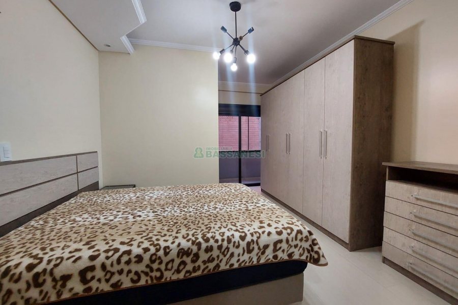 Apto Mobiliado com 112m², 3 dormitórios, 1 vaga, no bairro Sagrada Família em Caxias do Sul para Alugar