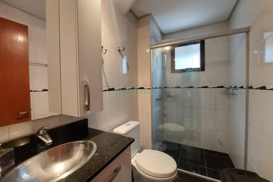 Apto Mobiliado com 112m², 3 dormitórios, 1 vaga, no bairro Sagrada Família em Caxias do Sul para Alugar